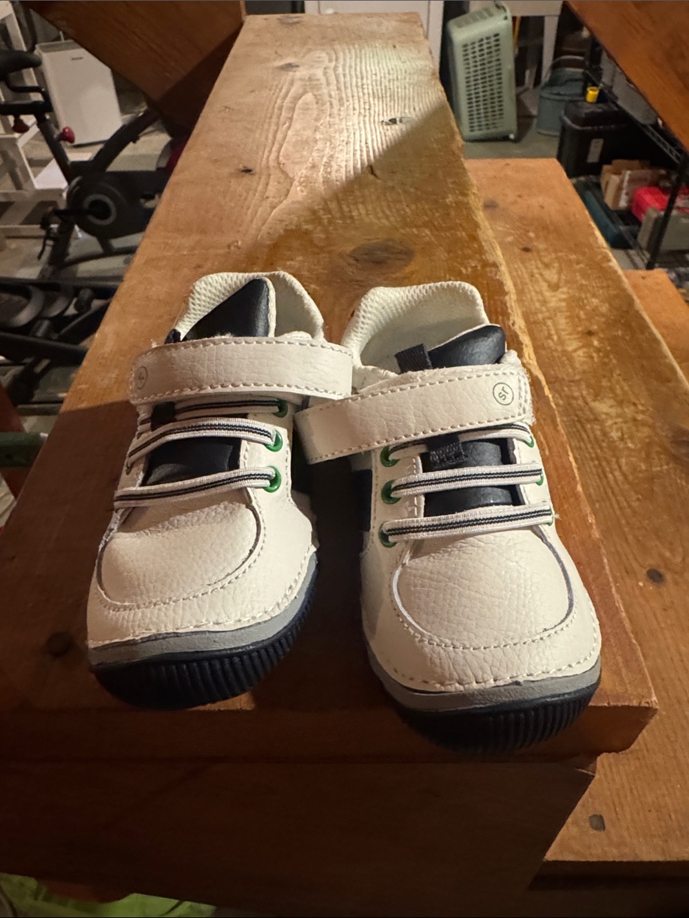 Stride Rite White, Navy & Green Toddler Hook-and-Loop Sneakers